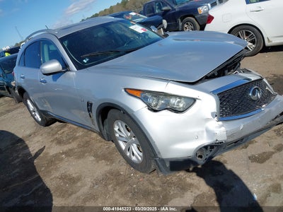 INFINITI QX70 2017
