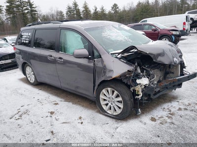 TOYOTA SIENNA 2012