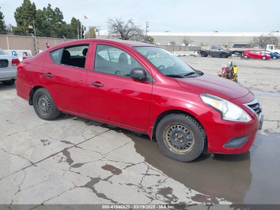 NISSAN VERSA 2015