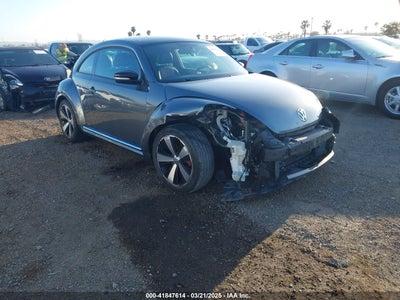 VOLKSWAGEN BEETLE 2012