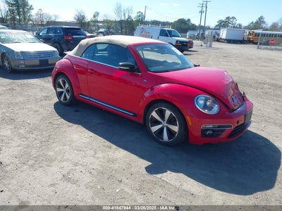 VOLKSWAGEN BEETLE 2014