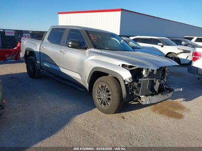 TOYOTA TUNDRA 2024