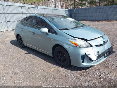 TOYOTA PRIUS 2013