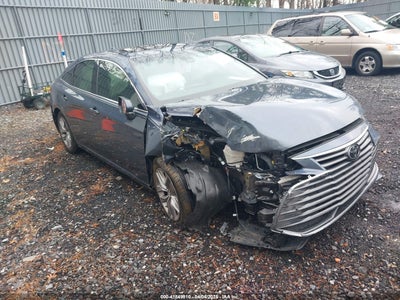TOYOTA AVALON 2019