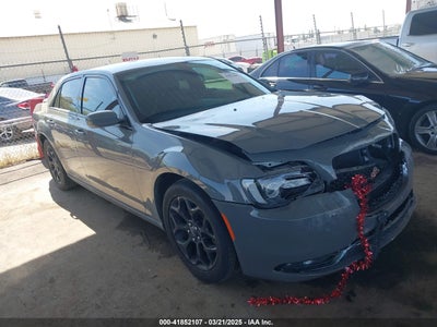 CHRYSLER 300 2019