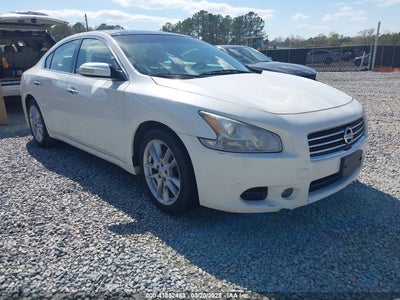 NISSAN MAXIMA 2010