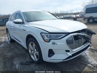 AUDI E-TRON 2019