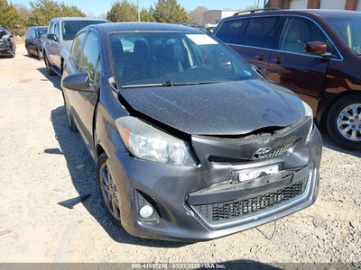 TOYOTA YARIS 2013
