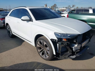 AUDI Q8 2024