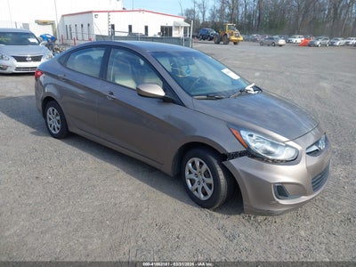 HYUNDAI ACCENT 2013