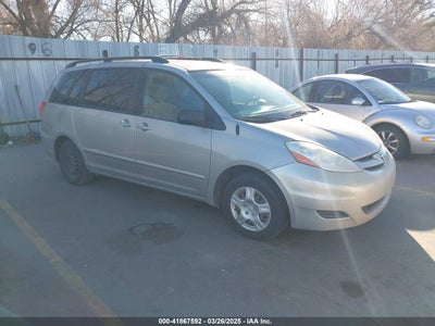 TOYOTA SIENNA 2008