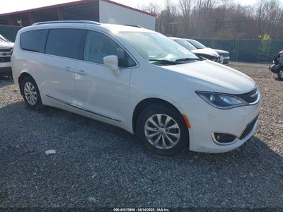 CHRYSLER PACIFICA 2018