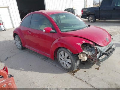 VOLKSWAGEN NEW BEETLE 2008