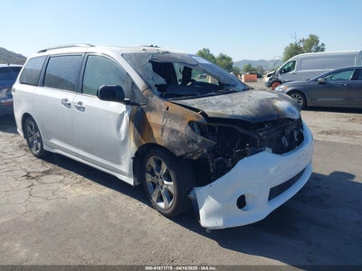 TOYOTA SIENNA 2014