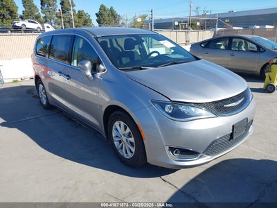 CHRYSLER PACIFICA 2018