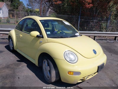VOLKSWAGEN NEW BEETLE 2001