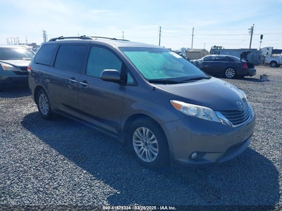 TOYOTA SIENNA 2014