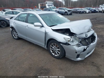 TOYOTA CAMRY HYBRID 2011