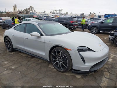PORSCHE TAYCAN 2023