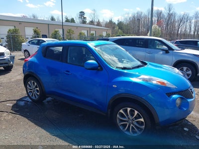 NISSAN JUKE 2011