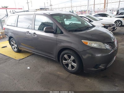 TOYOTA SIENNA 2015
