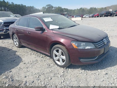 VOLKSWAGEN PASSAT 2013