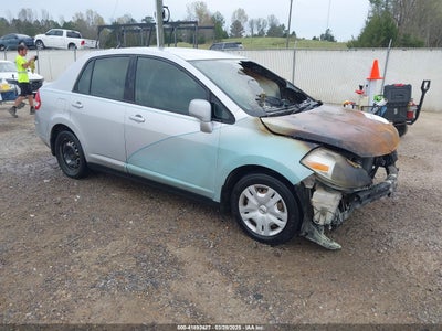 NISSAN VERSA 2011