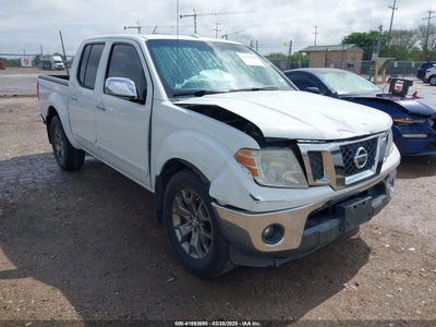 NISSAN FRONTIER 2014