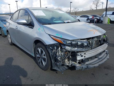 TOYOTA PRIUS PRIME 2017