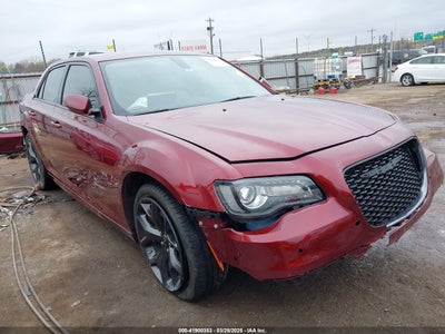 CHRYSLER 300 2023