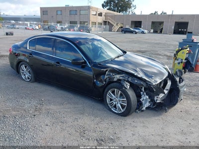 INFINITI Q40 2015