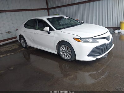 TOYOTA CAMRY 2018