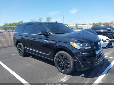 LINCOLN NAVIGATOR 2023