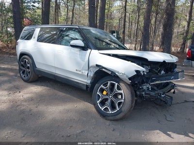 RIVIAN R1S 2023