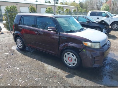 SCION XB 2011