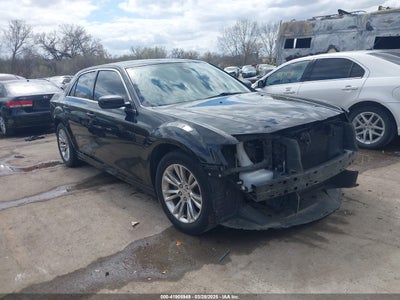 CHRYSLER 300 2017