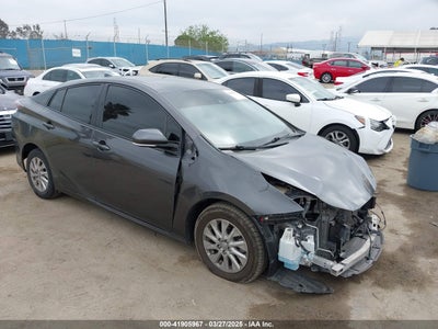 TOYOTA PRIUS 2018