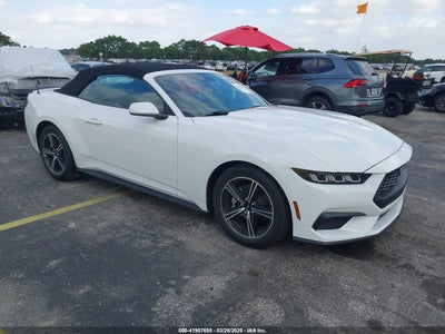 FORD MUSTANG 2025