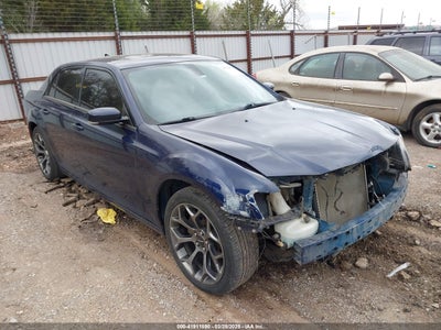 CHRYSLER 300 2015