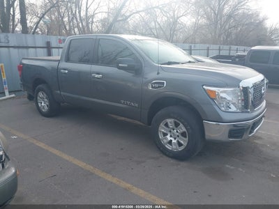 NISSAN TITAN 2017