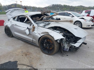 FORD MUSTANG 2019
