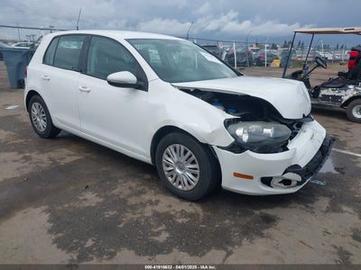 VOLKSWAGEN GOLF 2010