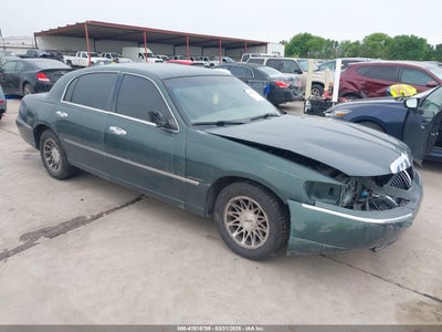 LINCOLN TOWN CAR 2001