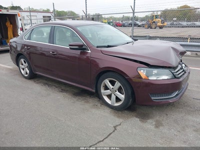 VOLKSWAGEN PASSAT 2012