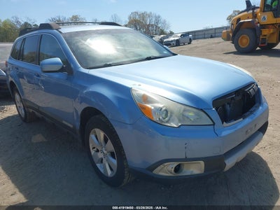 SUBARU OUTBACK 2012