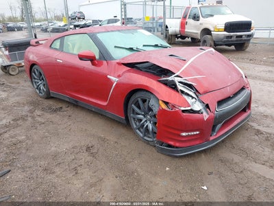 NISSAN GT-R 2015