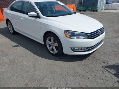 VOLKSWAGEN PASSAT 2015