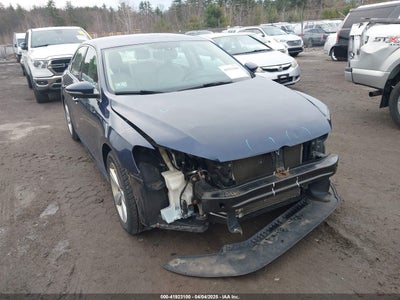 VOLKSWAGEN PASSAT 2012