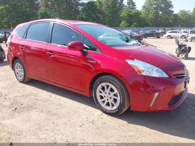 TOYOTA PRIUS V 2014