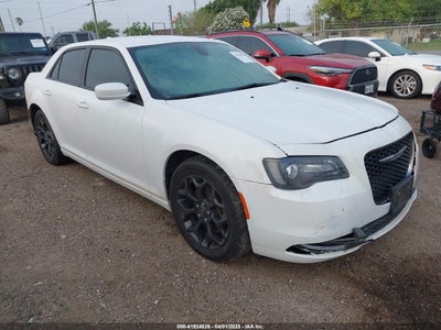CHRYSLER 300 2019